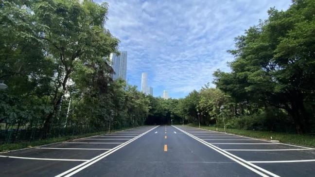 珠江公园又添新设施：南门停车场完成智能升级改造